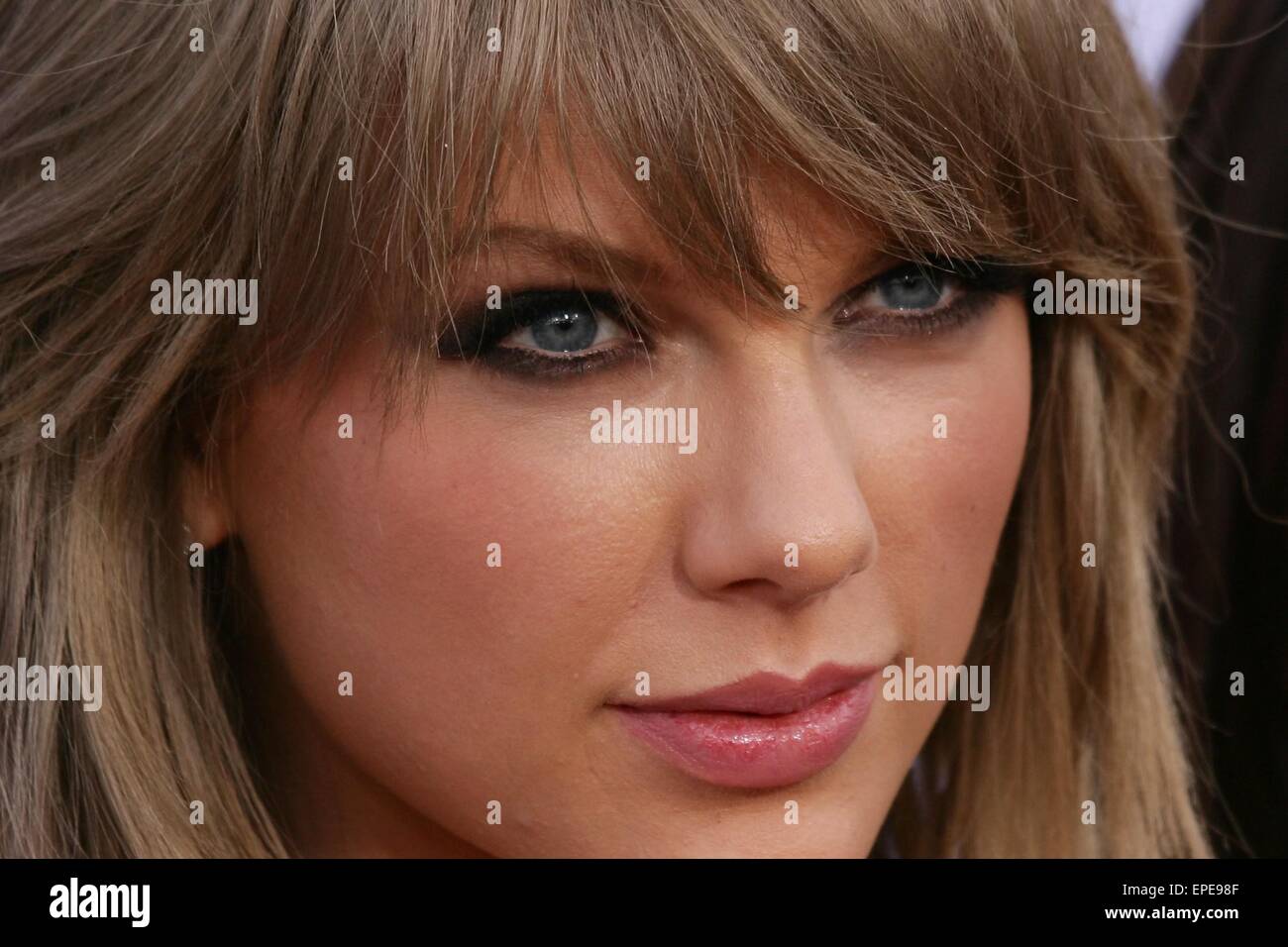 Las Vegas, Nevada, USA. 17. Mai 2015. Taylor Swift im Ankunftsbereich für 2015 Billboard Music Awards, MGM Grand Garden Arena, Las Vegas, NV 17. Mai 2015. Bildnachweis: James Atoa/Everett Collection/Alamy Live-Nachrichten Stockfoto