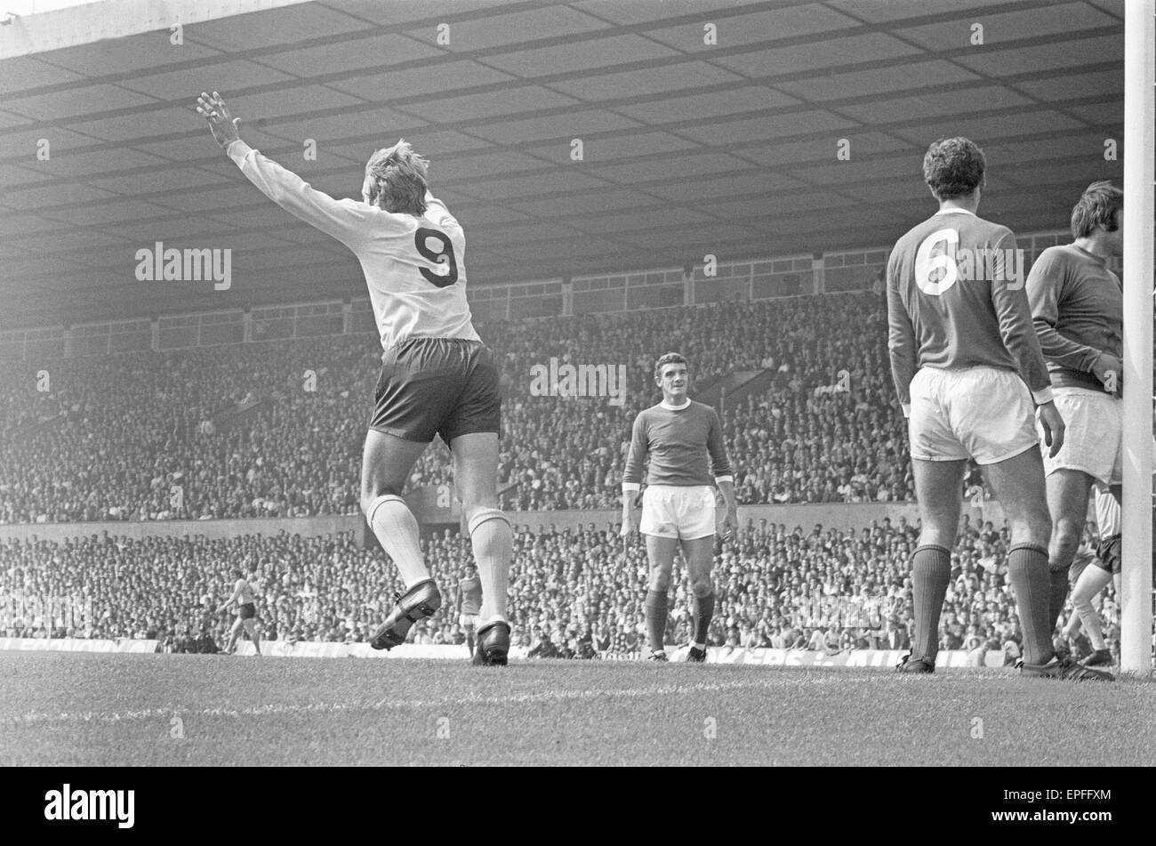 Manchester United 1-4 Southampton-League-Spiel im Old Trafford, Samstag, 16. August 1969. Stockfoto
