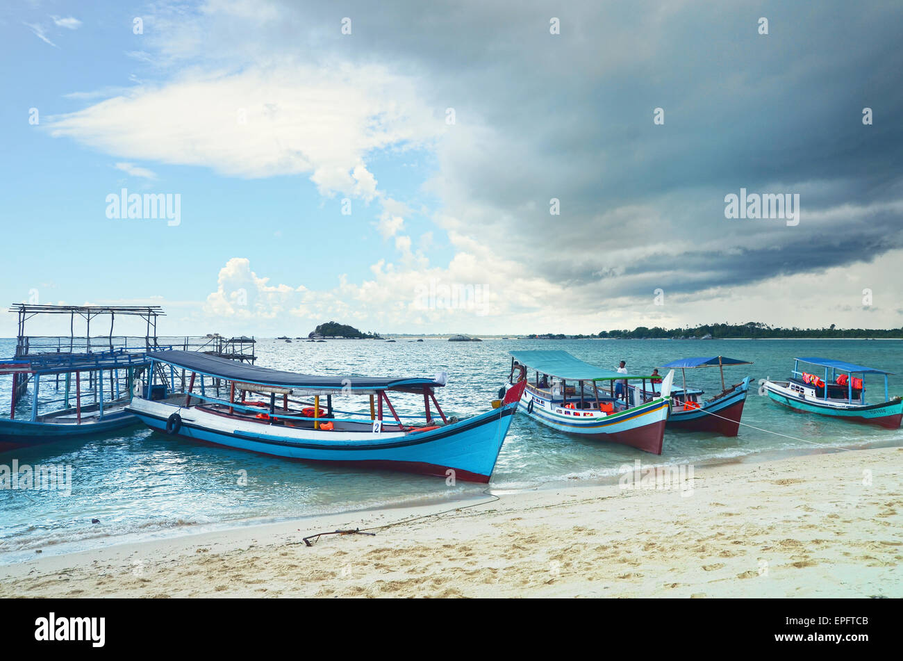 Sonnigen und wolkigen Himmel in Babi (Kepayang) Insel Belitung Stockfoto