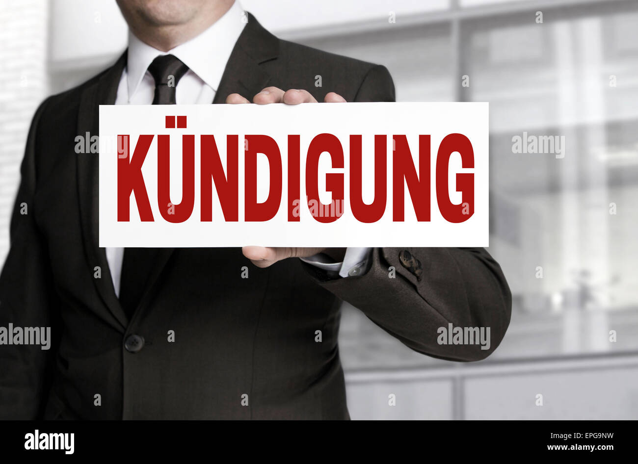 Kündigung-Zeichen statt des Unternehmers Stockfoto