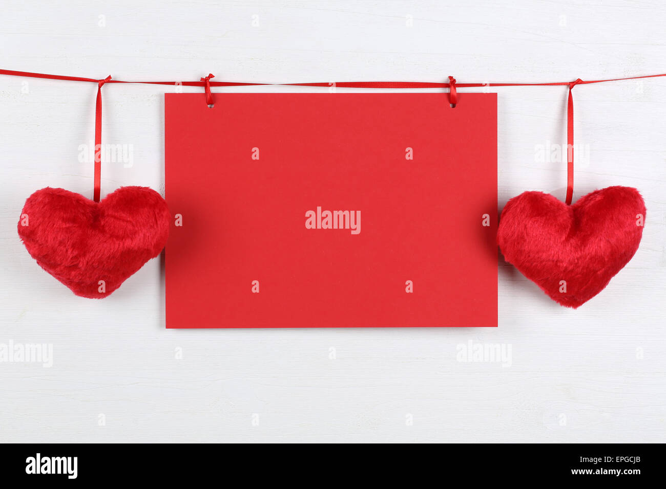 Leere Karte Zum Valentinstag, Muttertag Oder Geburtstag Mit Zwei Herzen Stockfoto