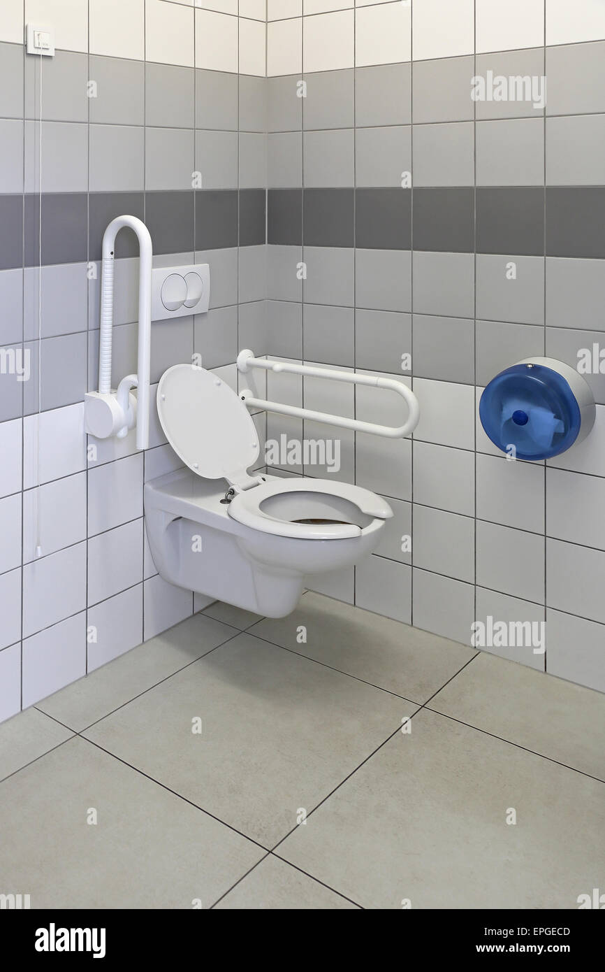 Behindertengerechte Toilette Stockfoto
