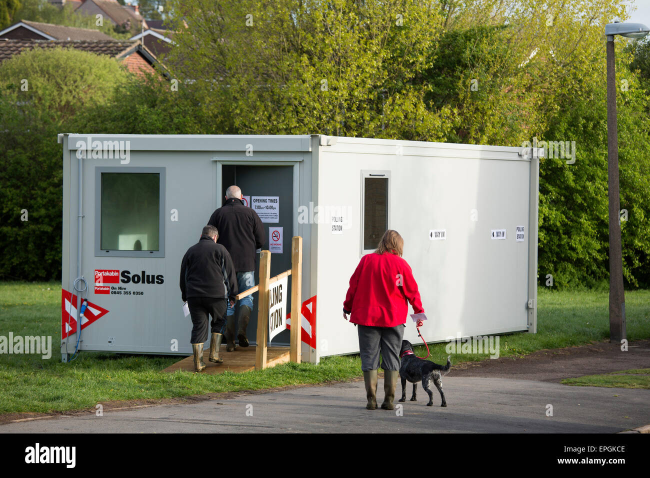 Die tragbaren Polling Station abgebildet am Wahltag im Dorado, Dosthill, Tamworth, Staffordshire Stockfoto