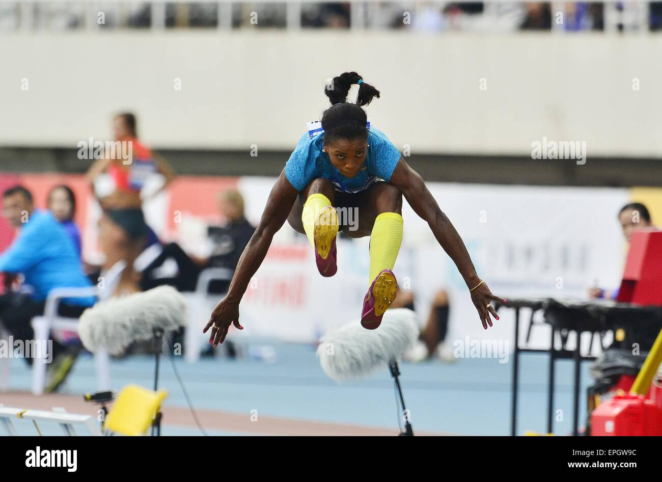 17. Mai 2015 - Shanghai, Volksrepublik China - CATERINE IBARGUEN (Kolumbien) während der Dreisprung Frauen an Shanshai Diamond League. © Marcio Machado/ZUMA Draht/Alamy Live-Nachrichten Stockfoto