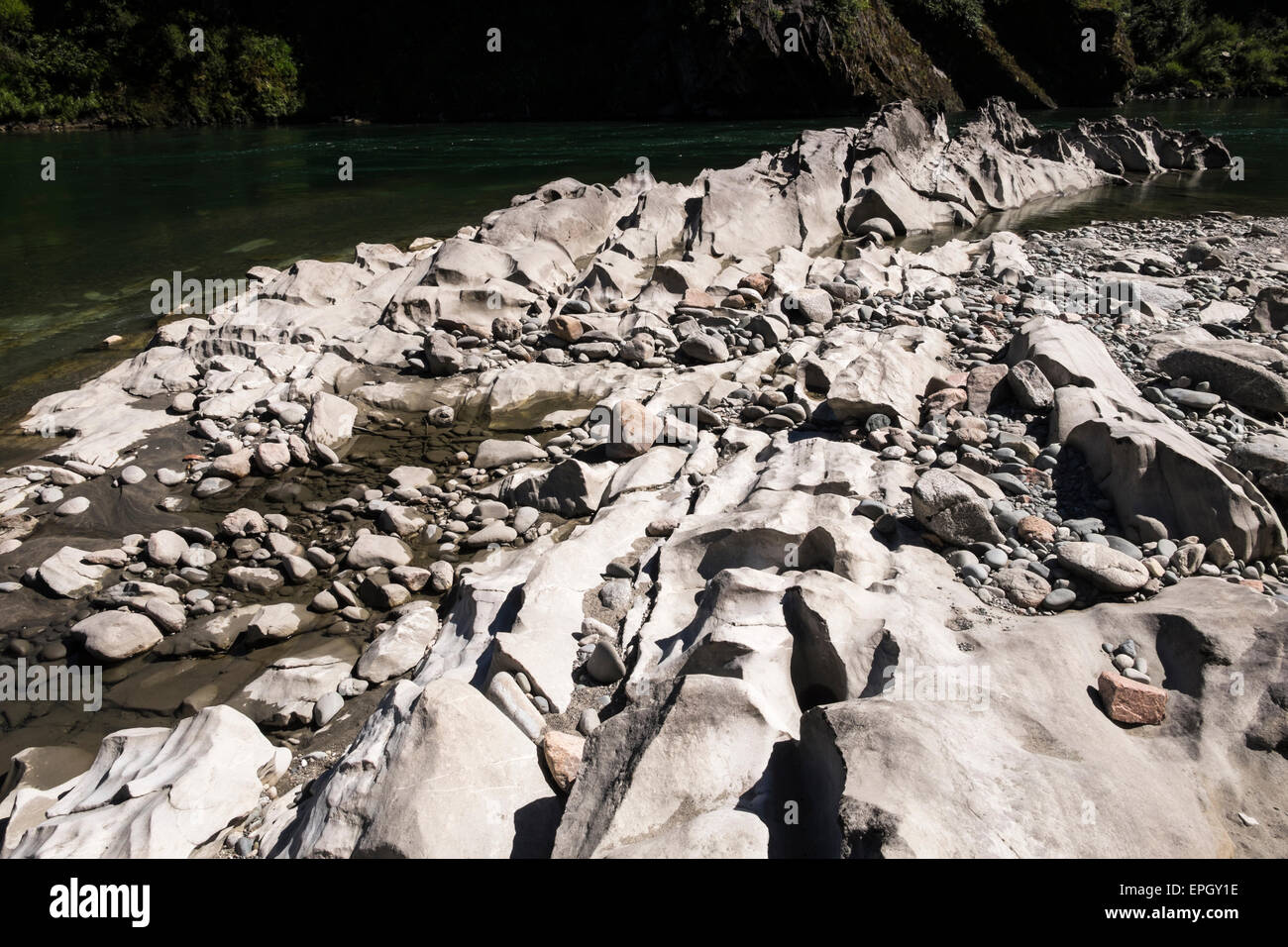 Kalkstein Felsen Erosion in der Buller River Gorge, Murchison, Neuseeland. Stockfoto