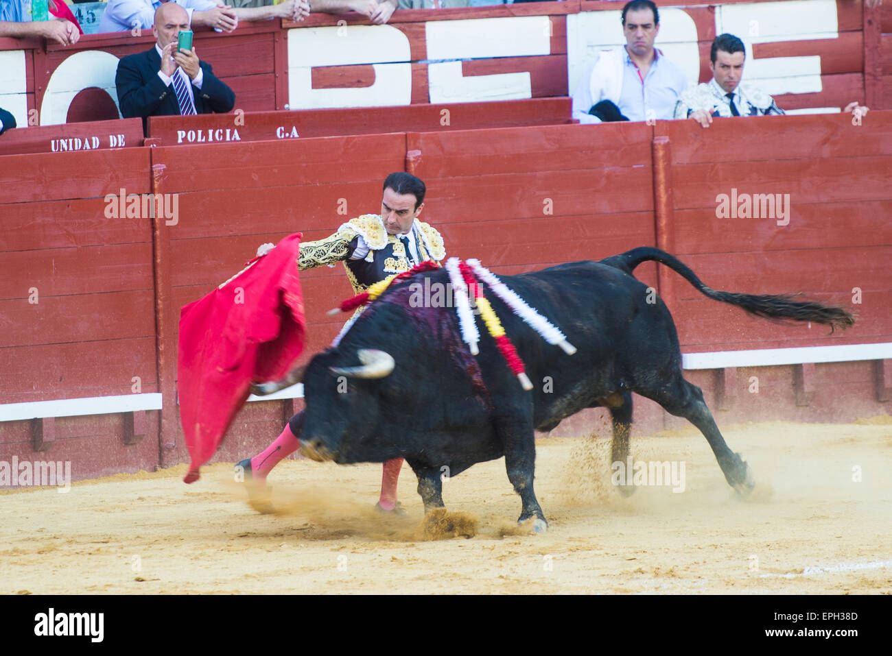 JEREZ DE LA FRONTERA, Spanien - Mai 16: Torero Enrique Ponce statt der Stierkampf auf der Messe in Jerez De La Frotera. (F Stockfoto