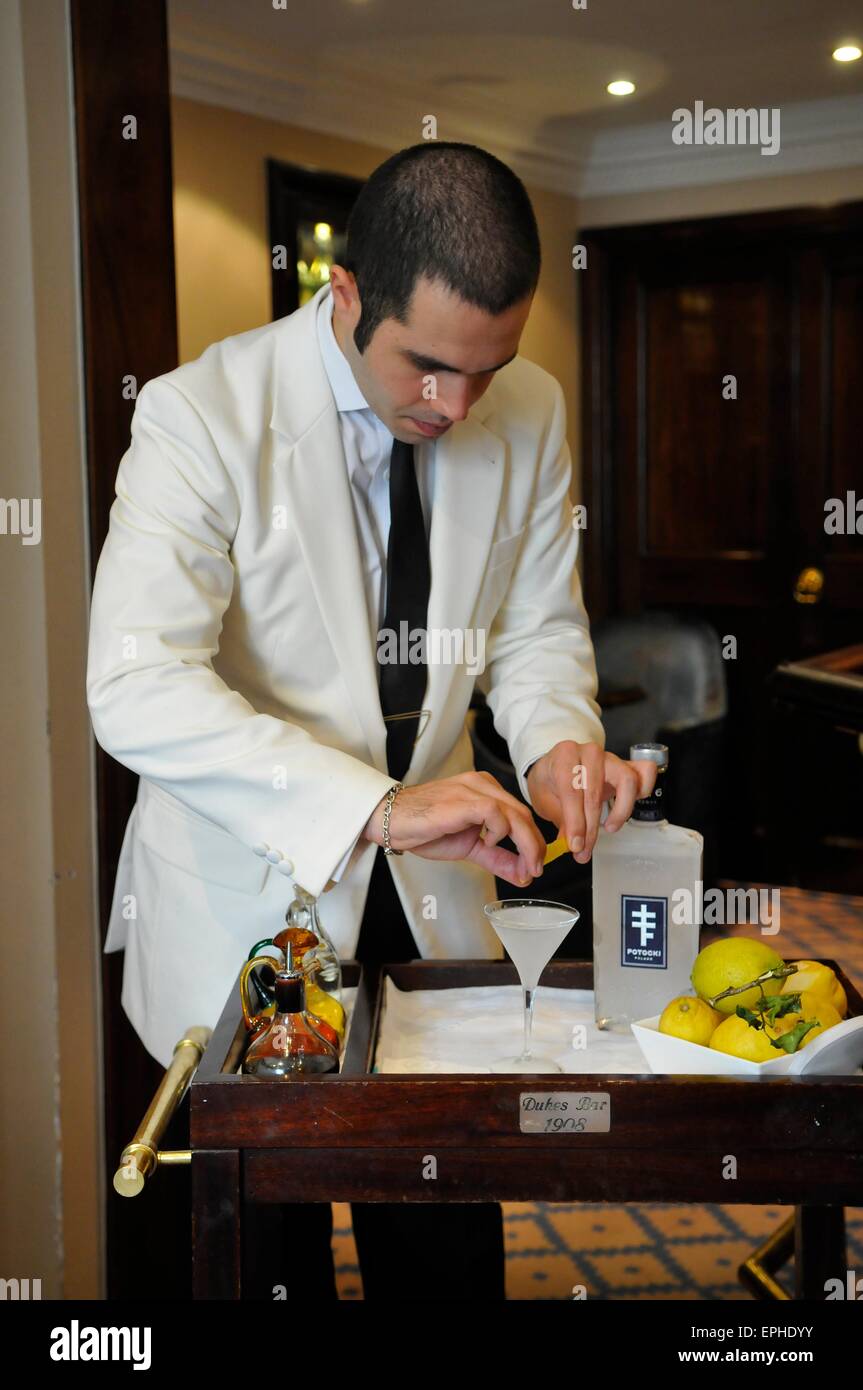 Wodka martini james bond Fotos und Bildmaterial in hoher Auflösung