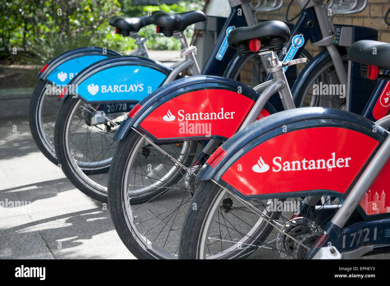 Mai 2015 - Barclay es Logos von Santander in London Fahrrad Verleih Regelung ersetzt Stockfoto