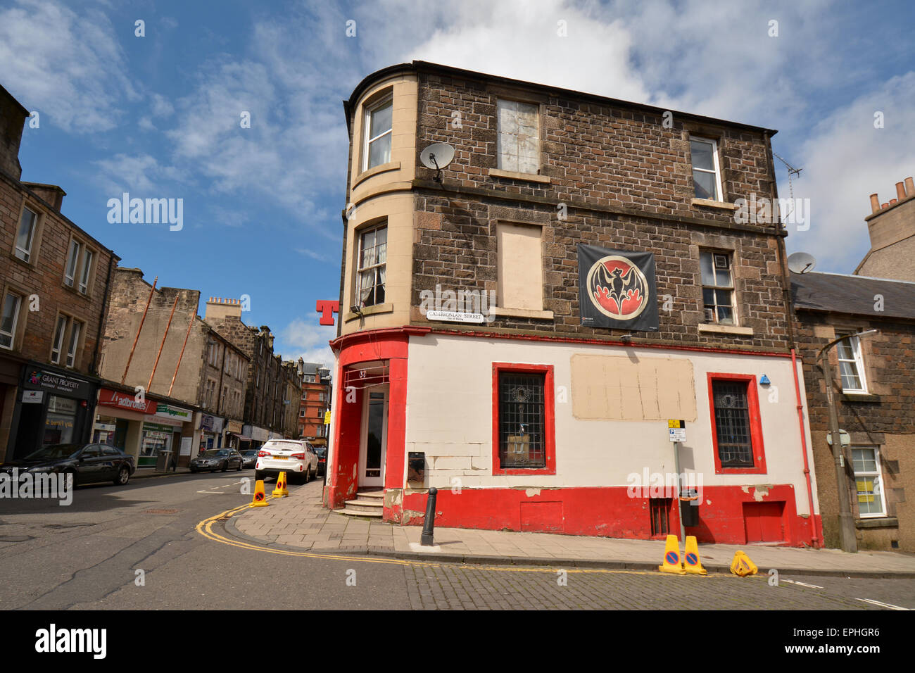 Gebäude im Stadtzentrum von Stirling, Schottland, uk - ehemals The Arches Pub, jetzt geschlossen Stockfoto