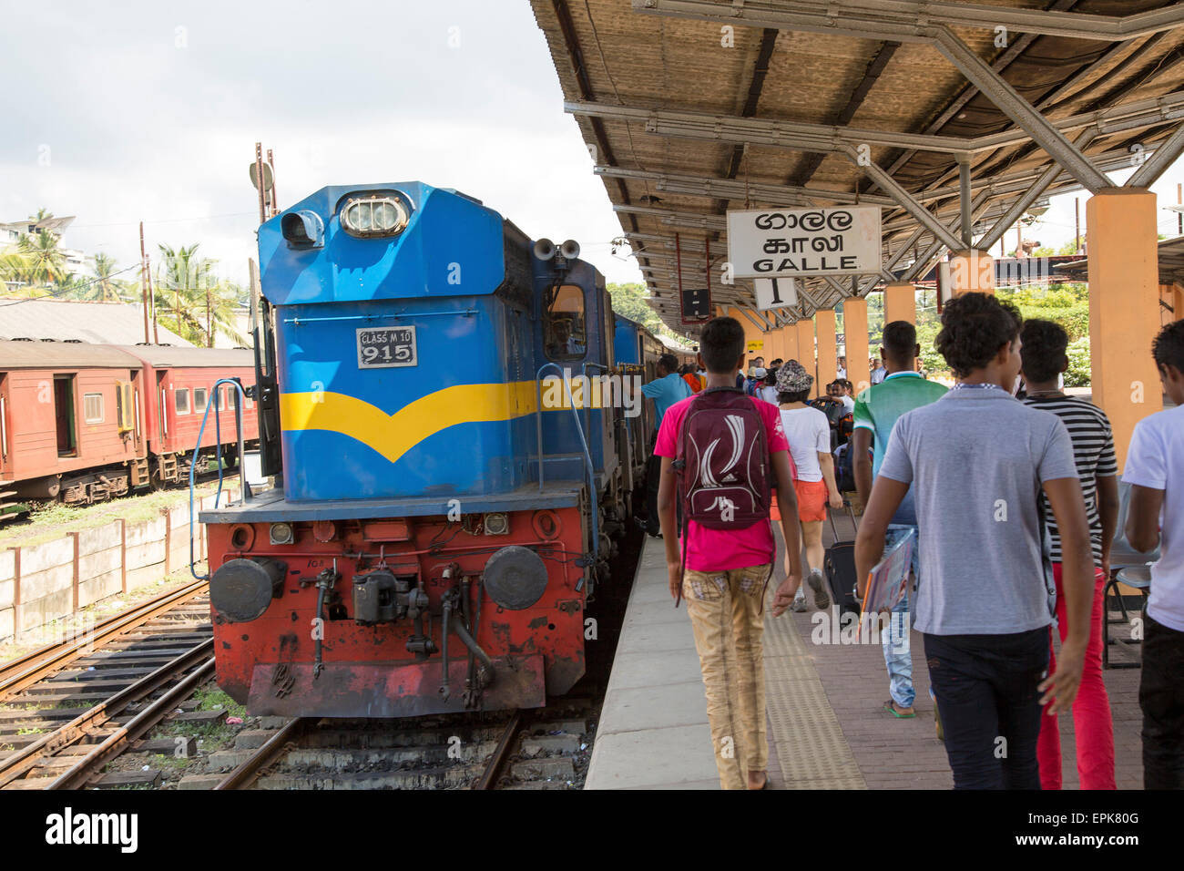 Plattform und Zug Railway Station, Galle, Sri Lanka, Asien Stockfoto