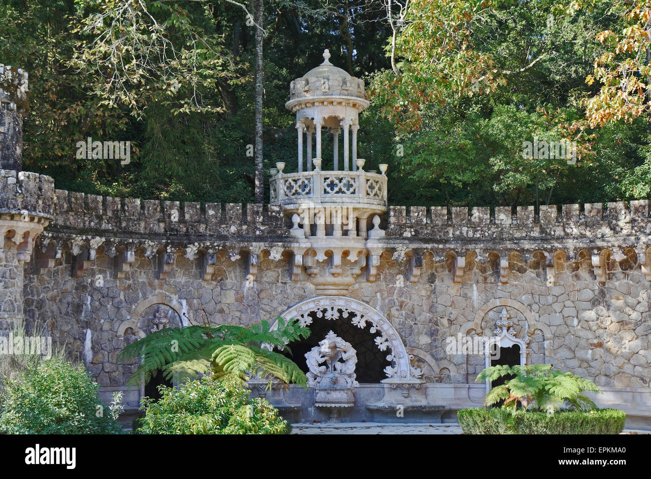 Pavillons und gezackten Mauern Stockfoto