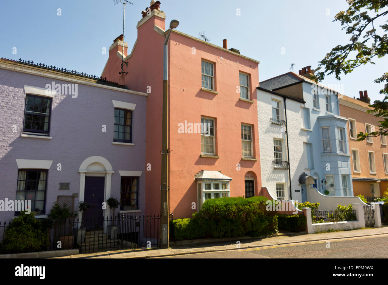 bunte Häuser Straße Broadstairs Kent England UK Stockfoto