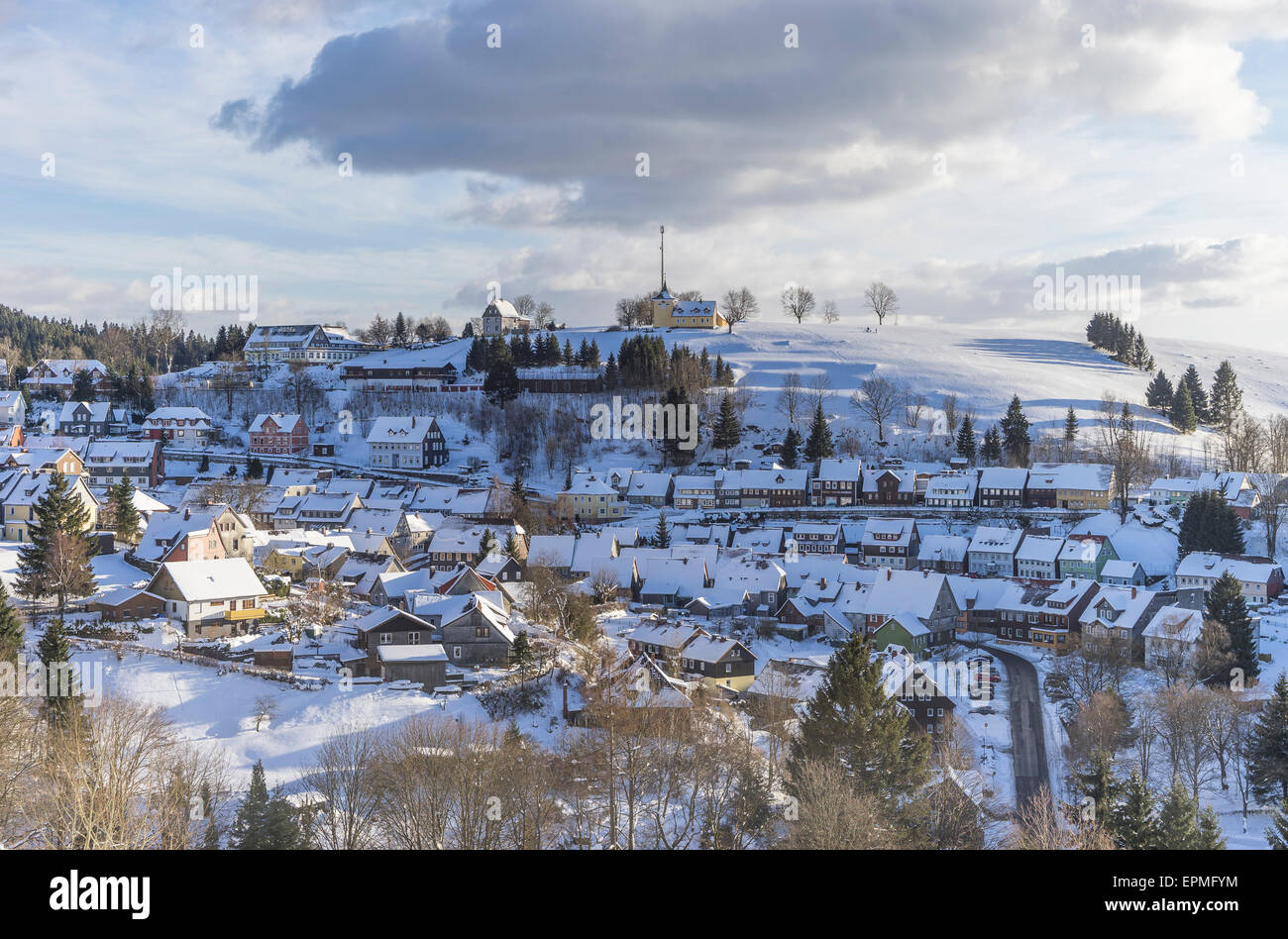 Deutschland, Niedersachsen, Stadtbild von Sankt Andreasberg im winter Stockfoto