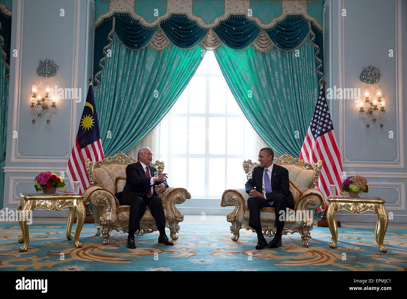 US-Präsident Barack Obama und malaysische Premierminister Najib Razak während ihrer bilateralen Treffens am Wohnsitz des Premierministers 27. April 2104 in Kuala Lumpur, Malaysia. Stockfoto