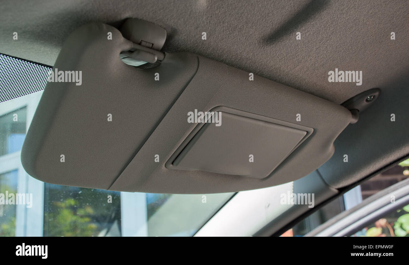 Car sun visor -Fotos und -Bildmaterial in hoher Auflösung – Alamy
