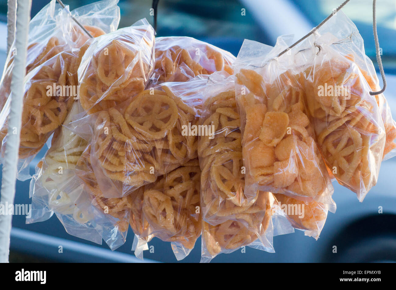 Mexikanische "Chicharron" Chips gemacht aus Maismehl in Plastiktüten Stockfoto