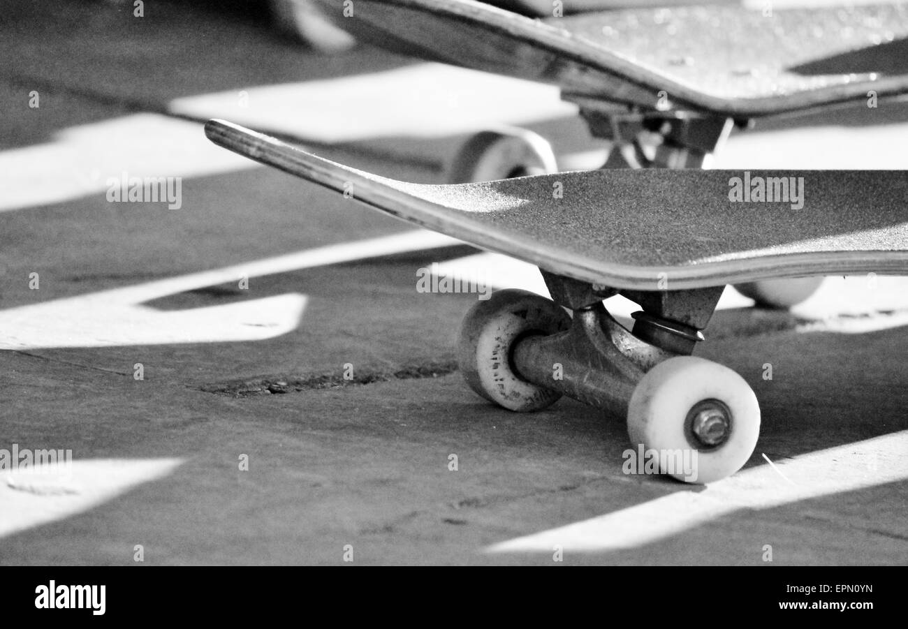 Skateboard mit konkreten Platz kopieren, Skateboard, Skater, Skateboard, Skaten, Board, Skaten, Team, Rad, Deck, Ausbilder, Stockfoto