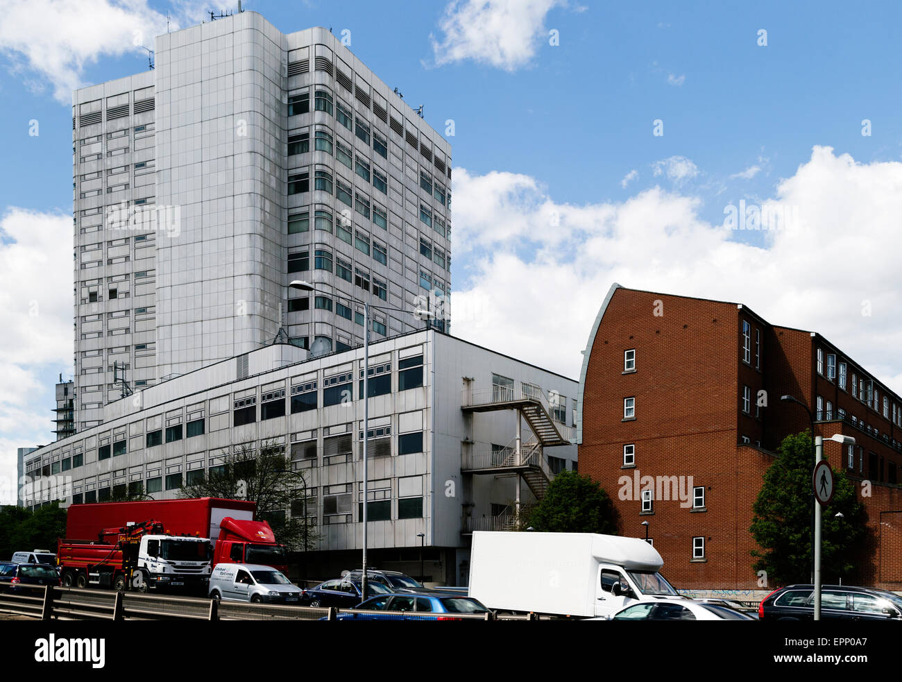 Schwerverkehr von der A40 Ansätze Marylebone Road; London; England; UK Stockfoto