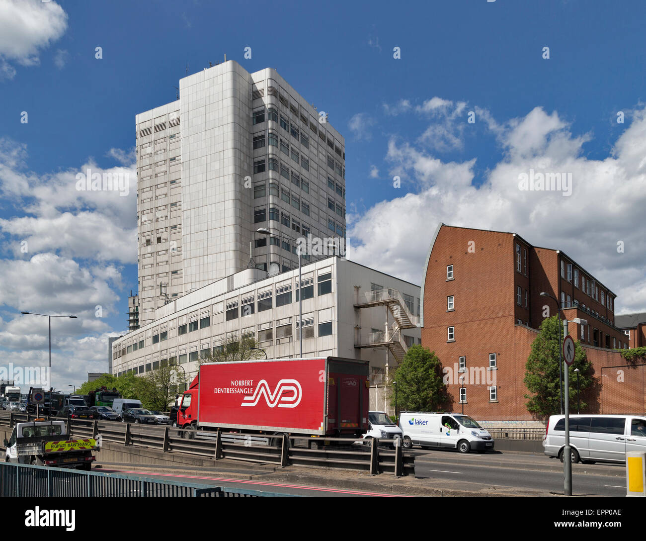 Schwerverkehr von der A40 Ansätze Marylebone Road; London; England; UK Stockfoto