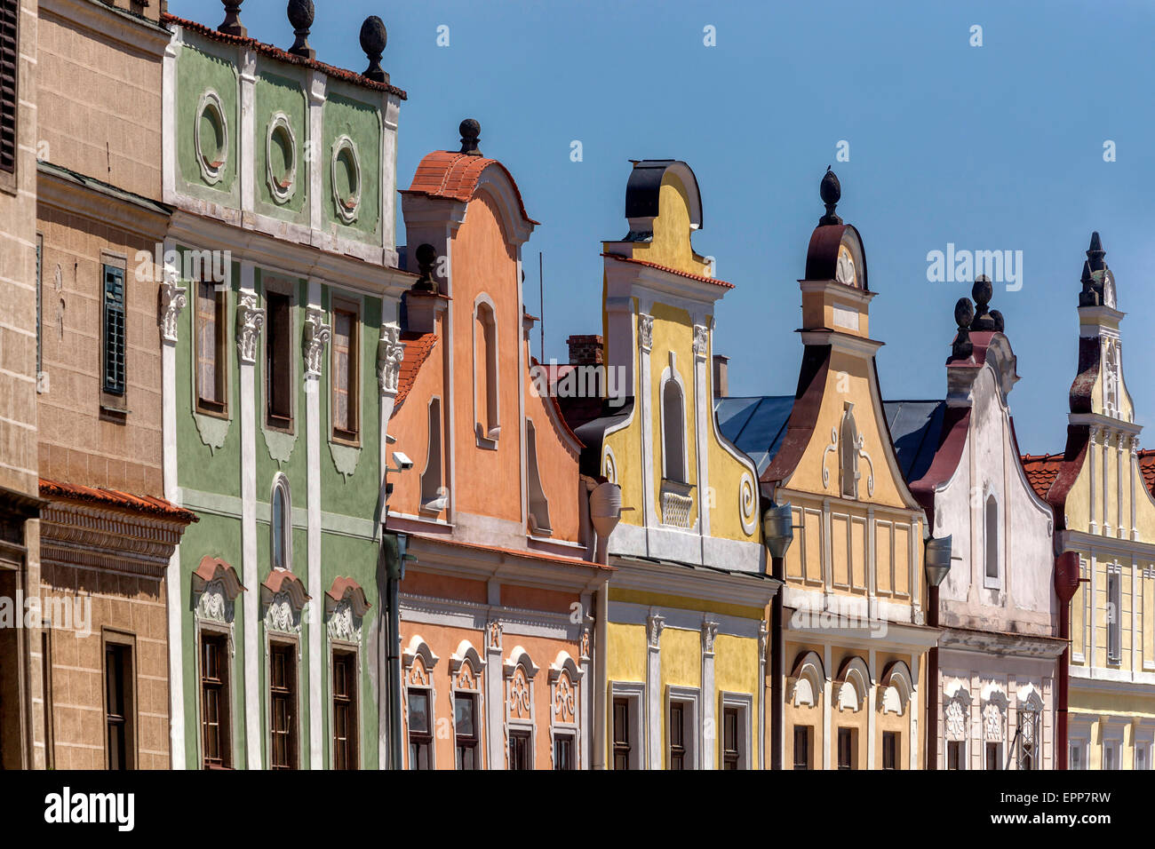 Telc Tschechische Republik Europa Barockhäuser am Hauptplatz farbenfrohe Hausschilde Stockfoto