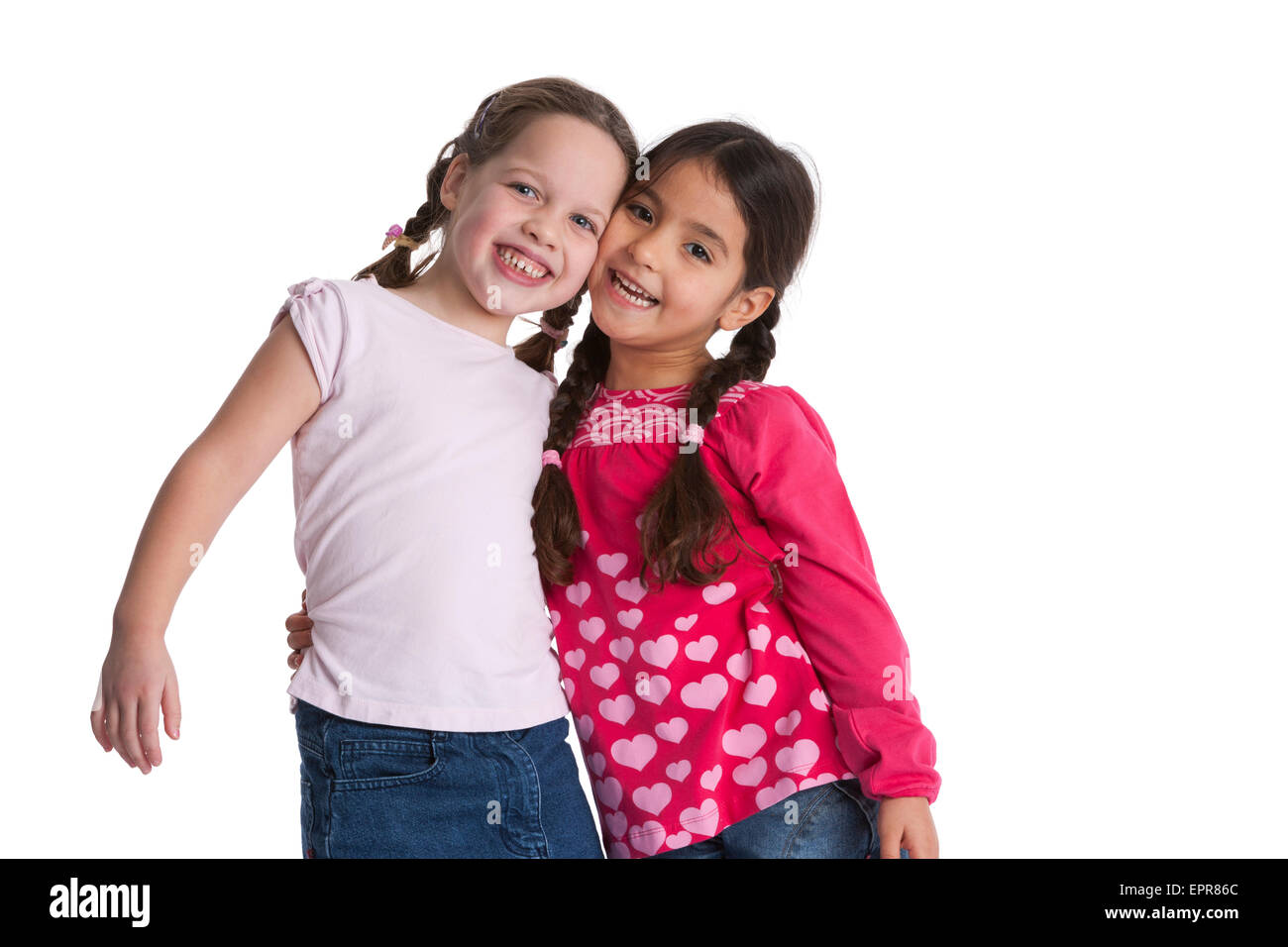 Porträt einer zwei glückliche fünf Jahre alten Freundinnen Stockfoto