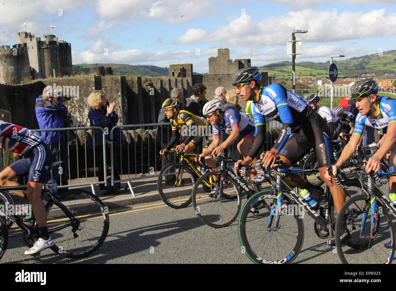 Radfahrer in Caerphilly am 5. Etappe der Tour of Britain Stockfoto