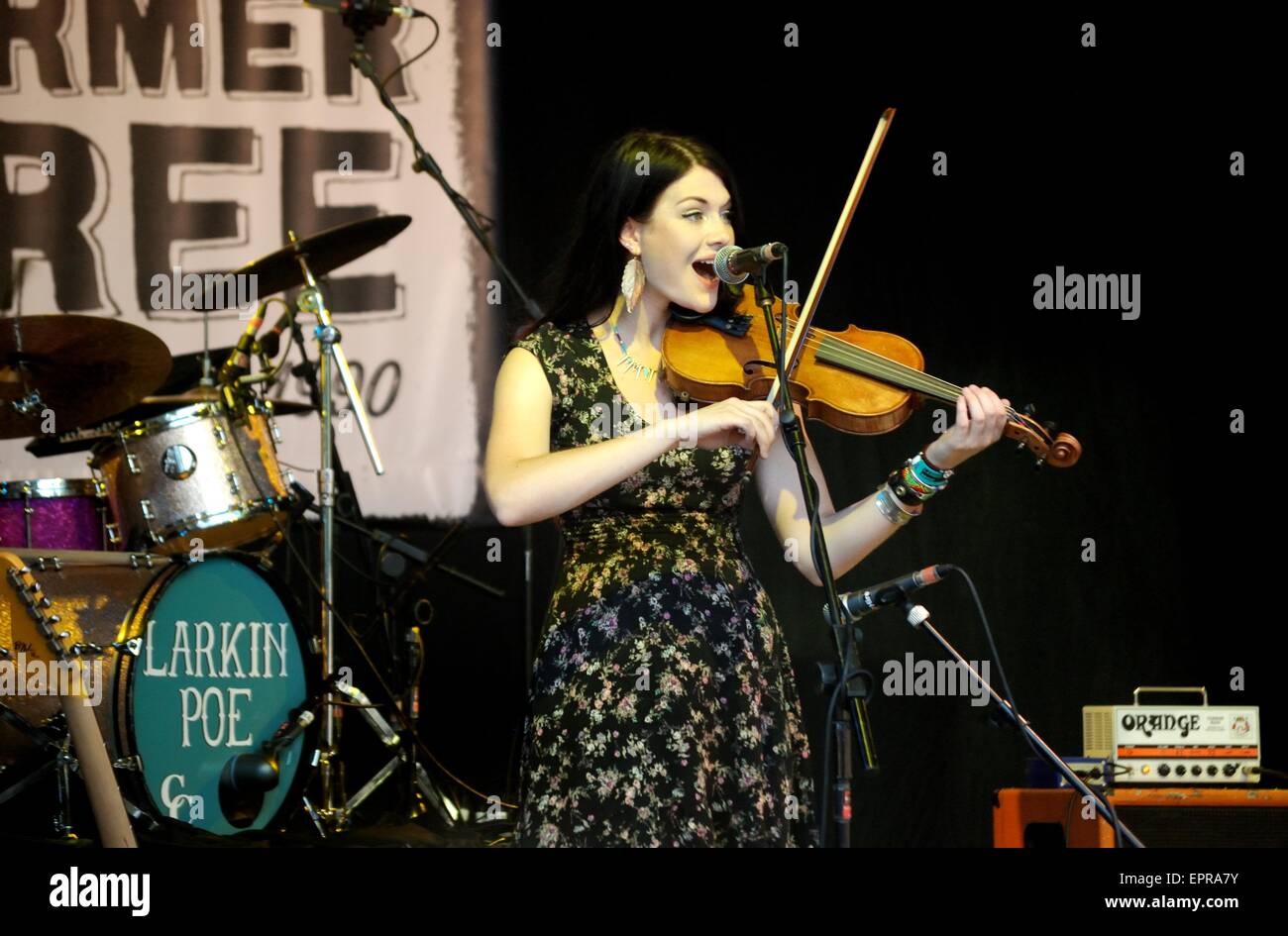 Larkin Poe beim Larmer Baum Festival, Dorset, UK im Jahr 2013. Stockfoto