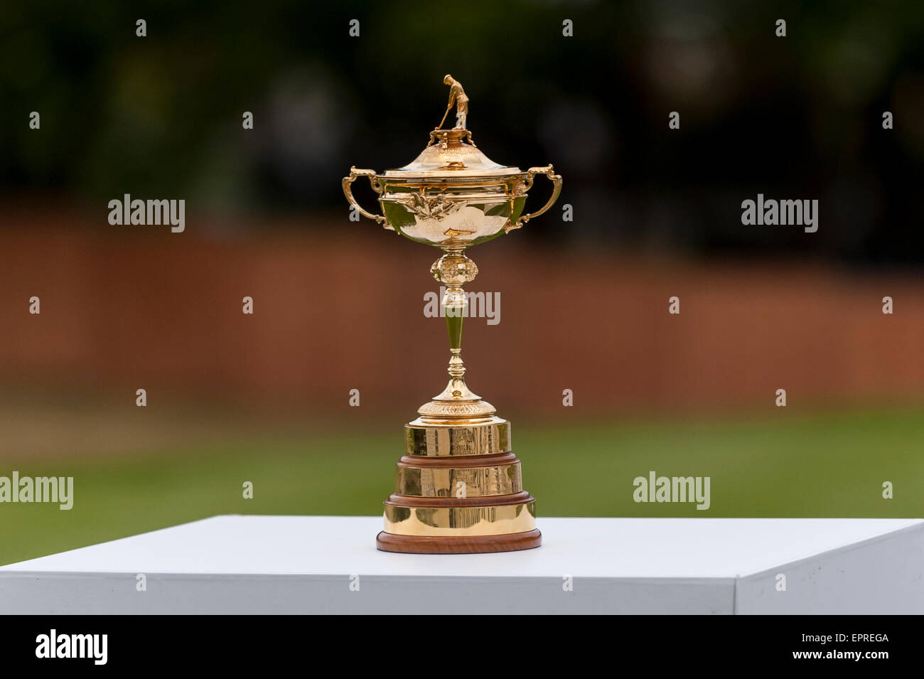 London, UK. 20. Mai 2015.  Der Ryder Cup auf dem Display am ersten Abschlag, während die BMW PGA Championship 2015 pro-am im Wentworth Club, Surrey. Bildnachweis: Stephen Chung / Alamy Live News Stockfoto