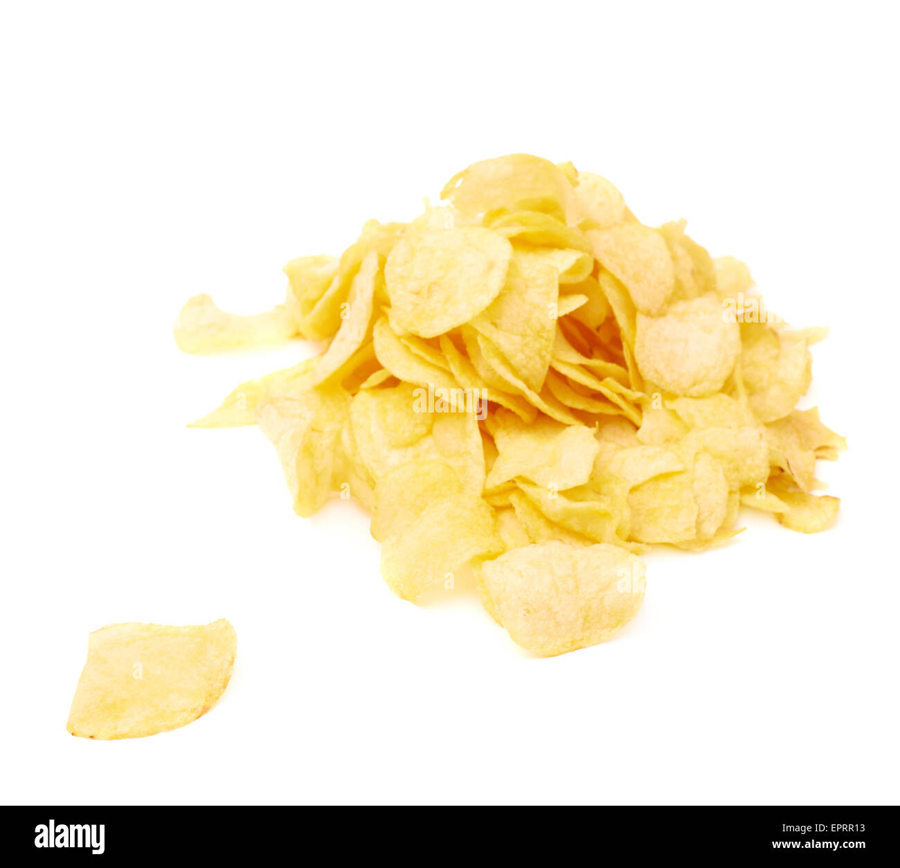 Haufen von mehreren Kartoffelchips isoliert Stockfoto