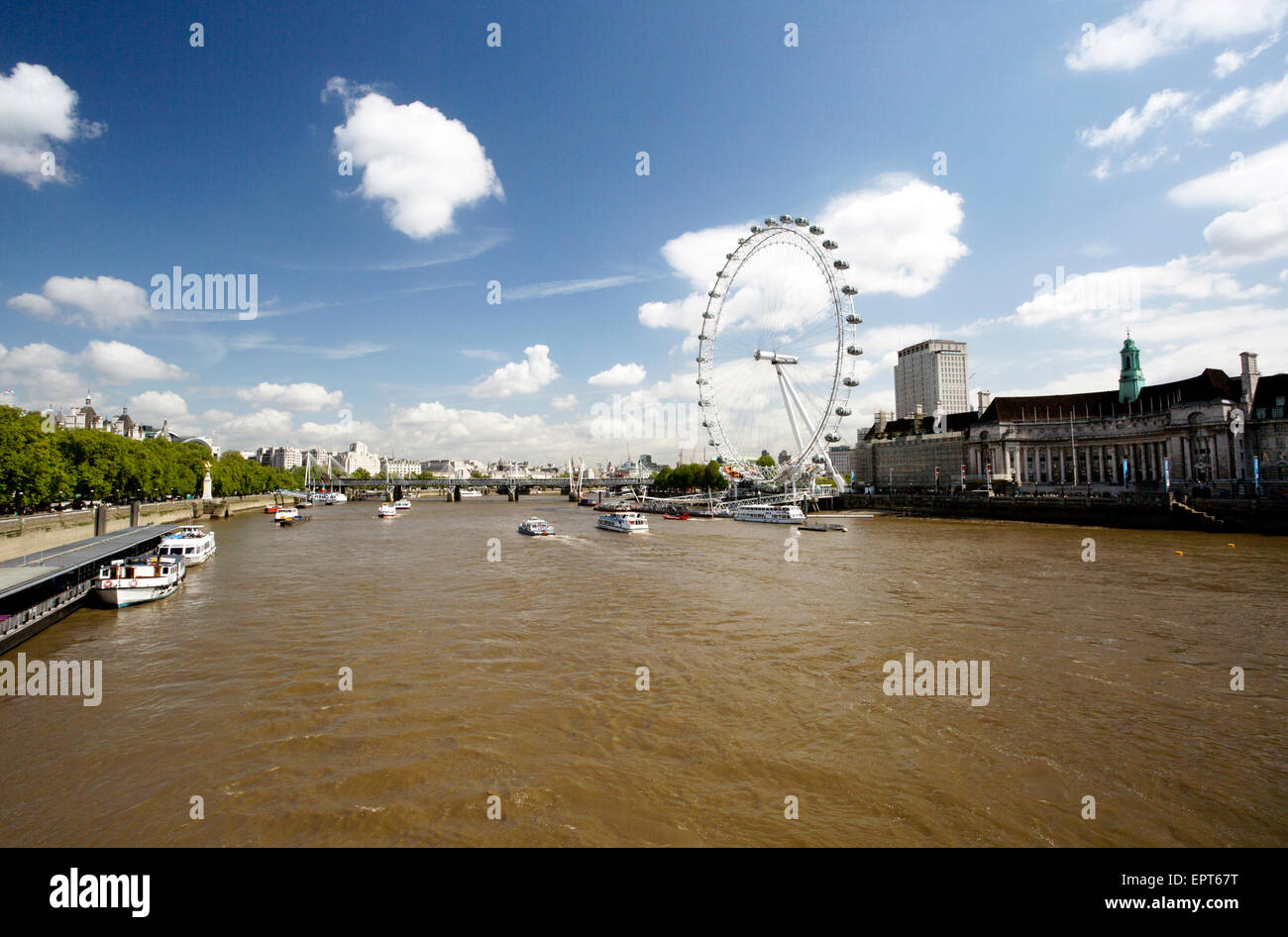 Themse und London Eye gesehen von der Westminster Bridge, London Stockfoto