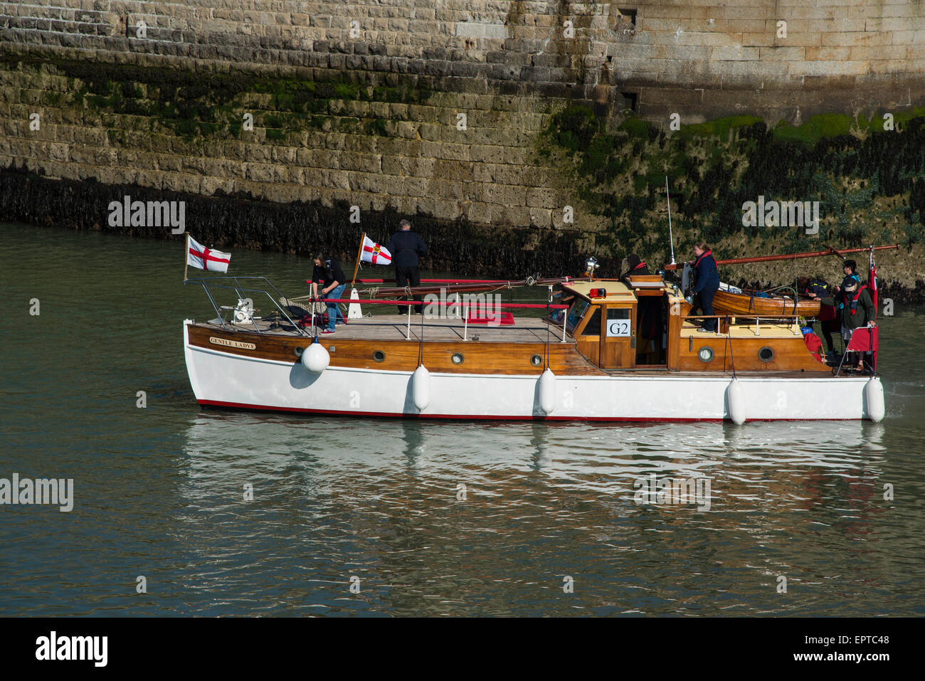 Ramsgate, Kent 21. Mai 2015. Motor Yacht und Dünkirchen Veteran, sanfte Ladye Ramsgate Royal Harbour für Dünkirchen zu verlassen. Bildnachweis: Paul Martin/Alamy Live-Nachrichten Stockfoto