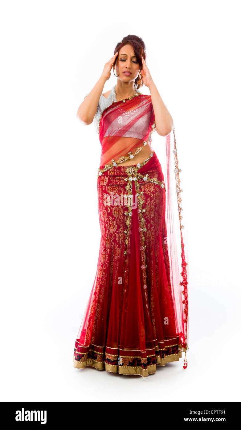 Erwachsene indische Frau im Studio isoliert auf weißem Hintergrund Stockfoto