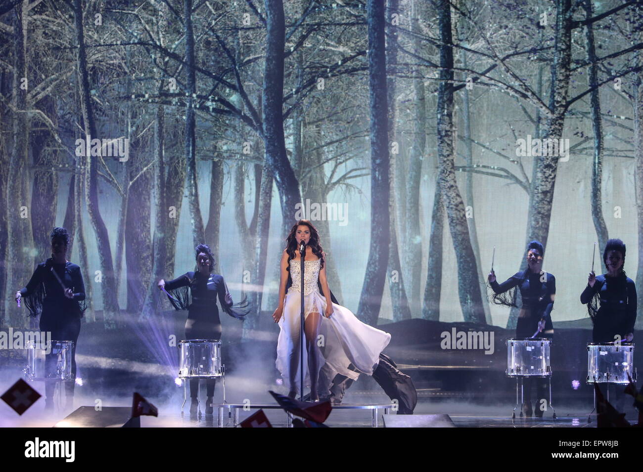 Wien, Österreich. 21. Mai 2015. Sängerin Melanie Rene Vertretung der Schweiz führt im zweiten Semi-Finale des 60. jährliche Eurovision Song Contest in der Wiener Stadthalle Arena. © Vyacheslav Prokofiev/TASS/Alamy Live-Nachrichten Stockfoto