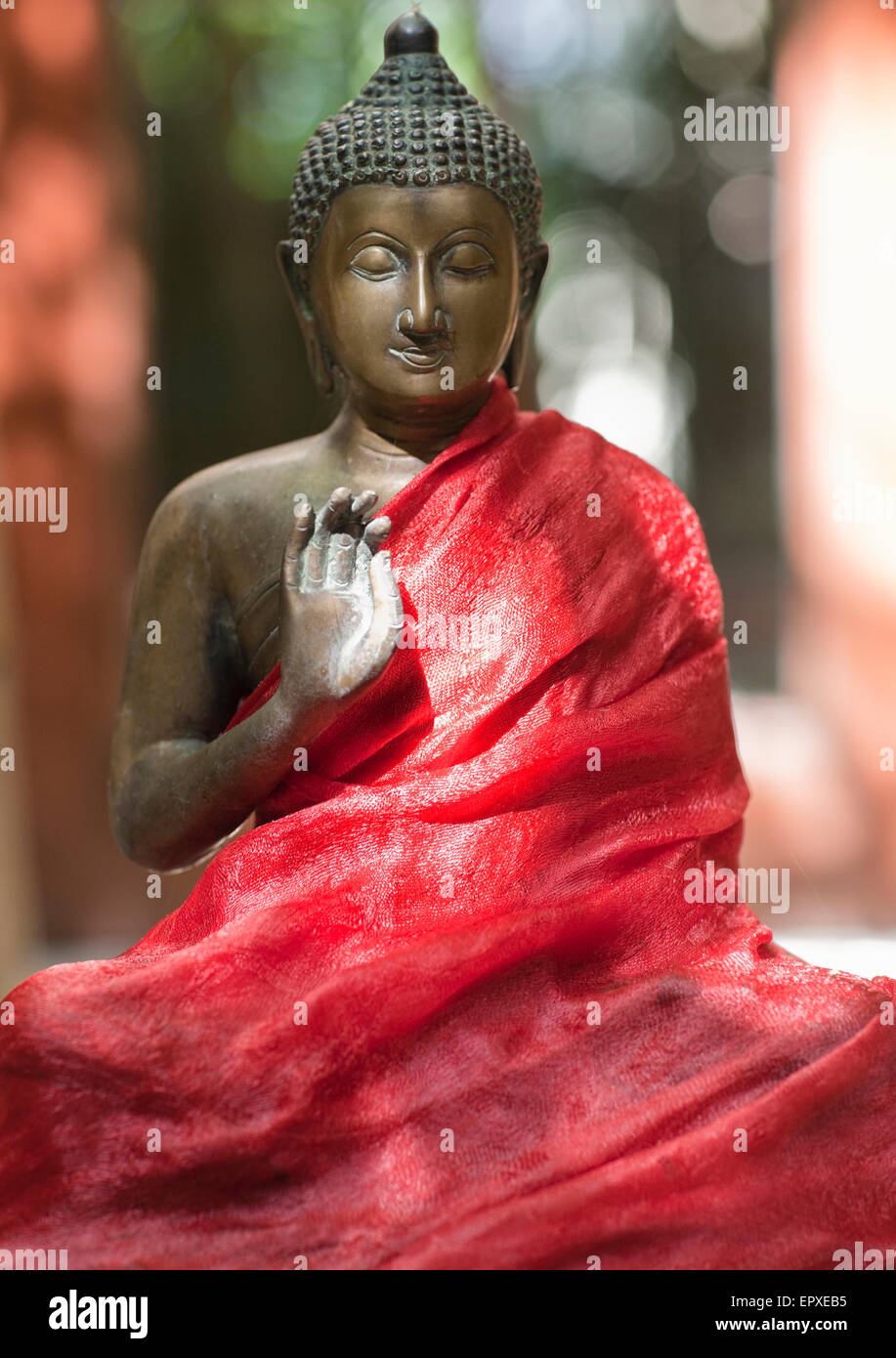 Buddha-Statue bei Ananda Spa, Ananda im Himalaya, The Palace Estate, Narendra Nagar, Tehri Garhwal, Uttarakhand, Indien. Stockfoto