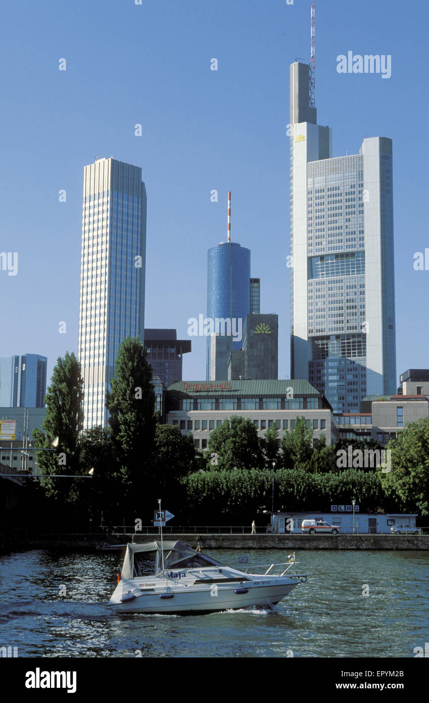 DEU, Deutschland, Hessen, Frankfurt, Blick über den Fluss Main, der Europäischen Zentralbank, den Maintower und die Commerzbank.  DEU Stockfoto