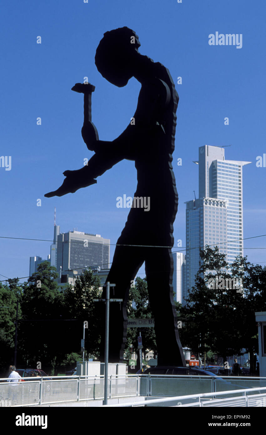 DEU, Deutschland, Hessen, Frankfurt, Hammering Man Skulptur des Künstlers Jonathan Borofsky vor dem Messegelände.  DEU, Deuts Stockfoto