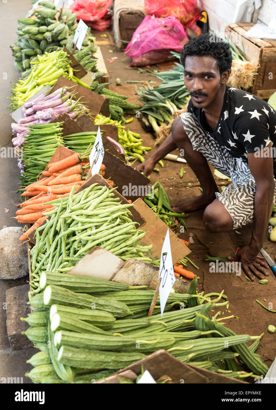 Anbieter von Frischgemüse an Föderation selbst Mitarbeiter Markt, Pettah, Colombo, Sri Lanka Stockfoto