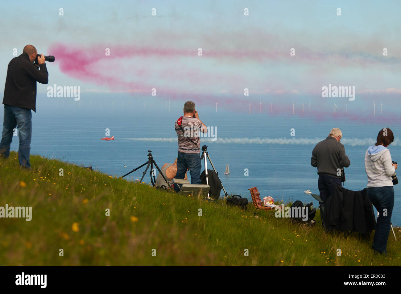 Llandudno Wales 23, Ma y 2015 Red Arrows in Llandudno Bay als Teil von Llandudno Airsho Credit: Robert Eames Alamy Live News Stockfoto