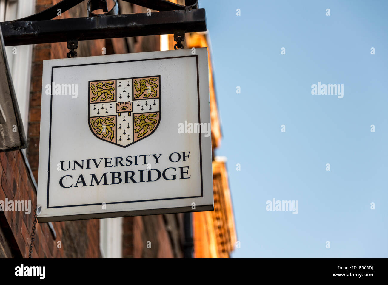 Ein Schild zeigt das Wappen von der University of Cambridge Stockfoto