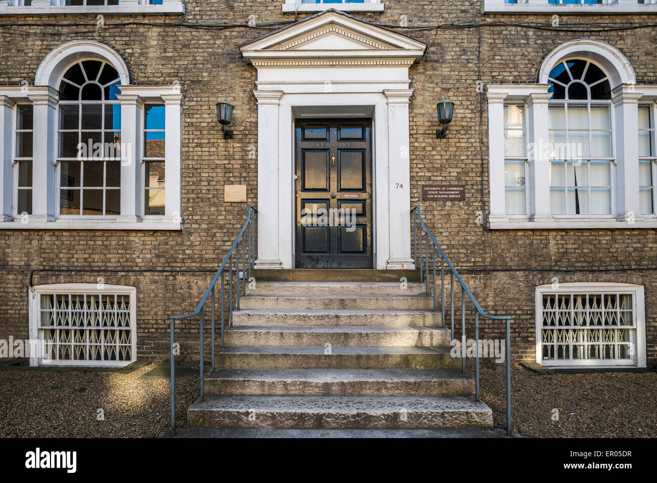 Der vordere Eingang zum Kenmare, das Büro der University of Cambridge Estate Management und Bauservice Stockfoto