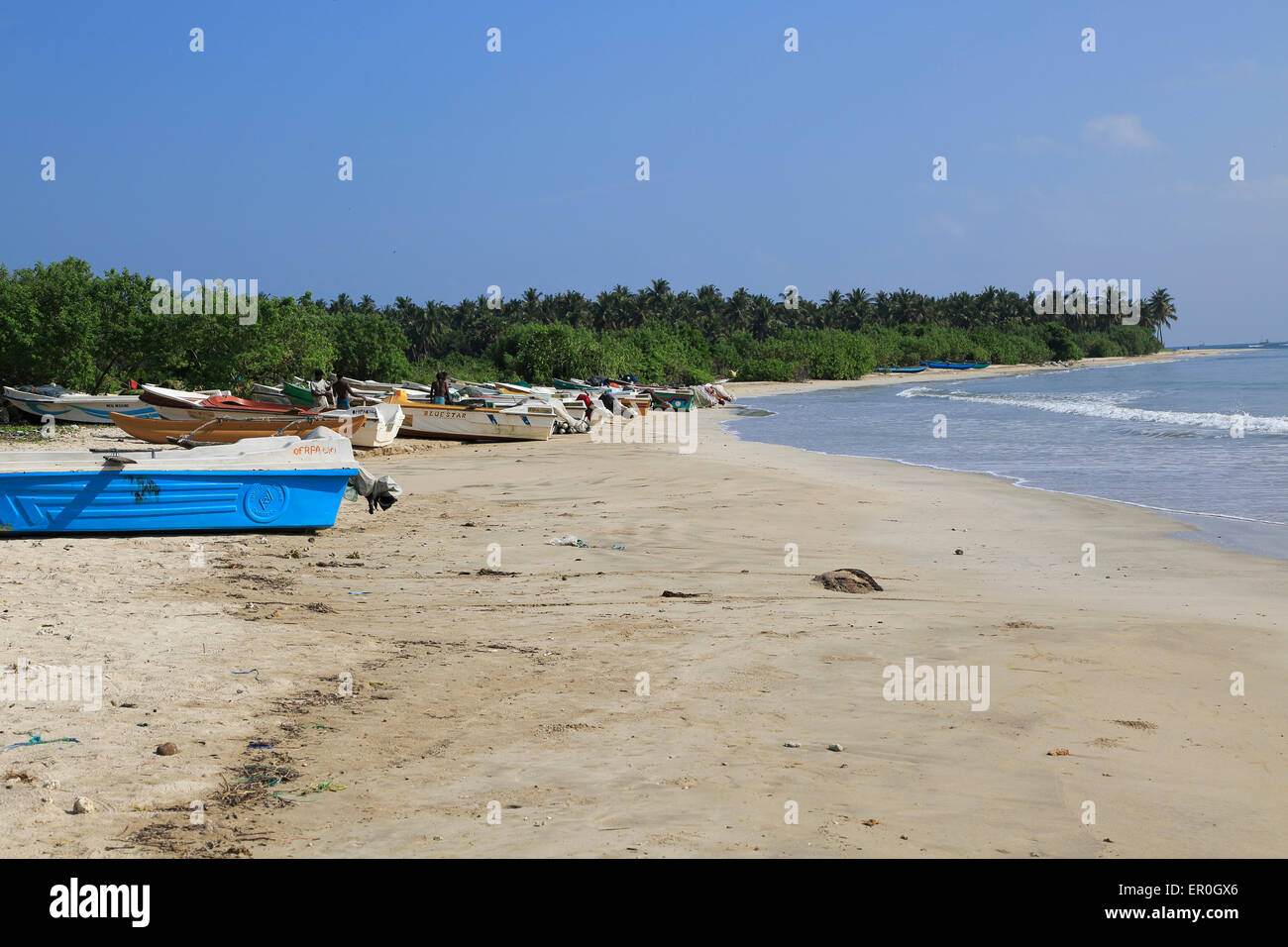 Ozean und Sandy tropischen Strand von Pasikudah Bay, Eastern Province, Sri Lanka, Asien Stockfoto