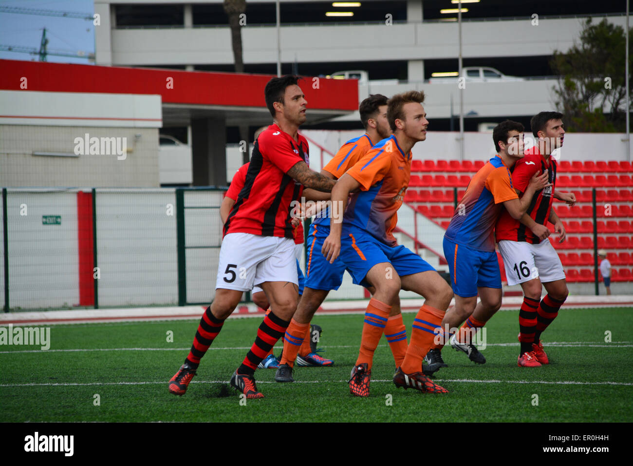 Gibraltar. 24. Mai 2015. Linocln rot Imps wurden gekrönt Fußball Champions League in Gibraltar nach dem Gewinn ihrer Finale 9: 0 gegen die Löwen. Lincoln rot Imps werden diesen Sommer zum zweiten Mal nach der erfolgreichen Verteidigung ihren Titel in der Champions-League-Qualifikation spielen. Nächste Woche werden sie in der Rock-Cup-Finale gegen Lynx spielen. Bildnachweis: Stephen Ignacio/Alamy Live-Nachrichten Stockfoto