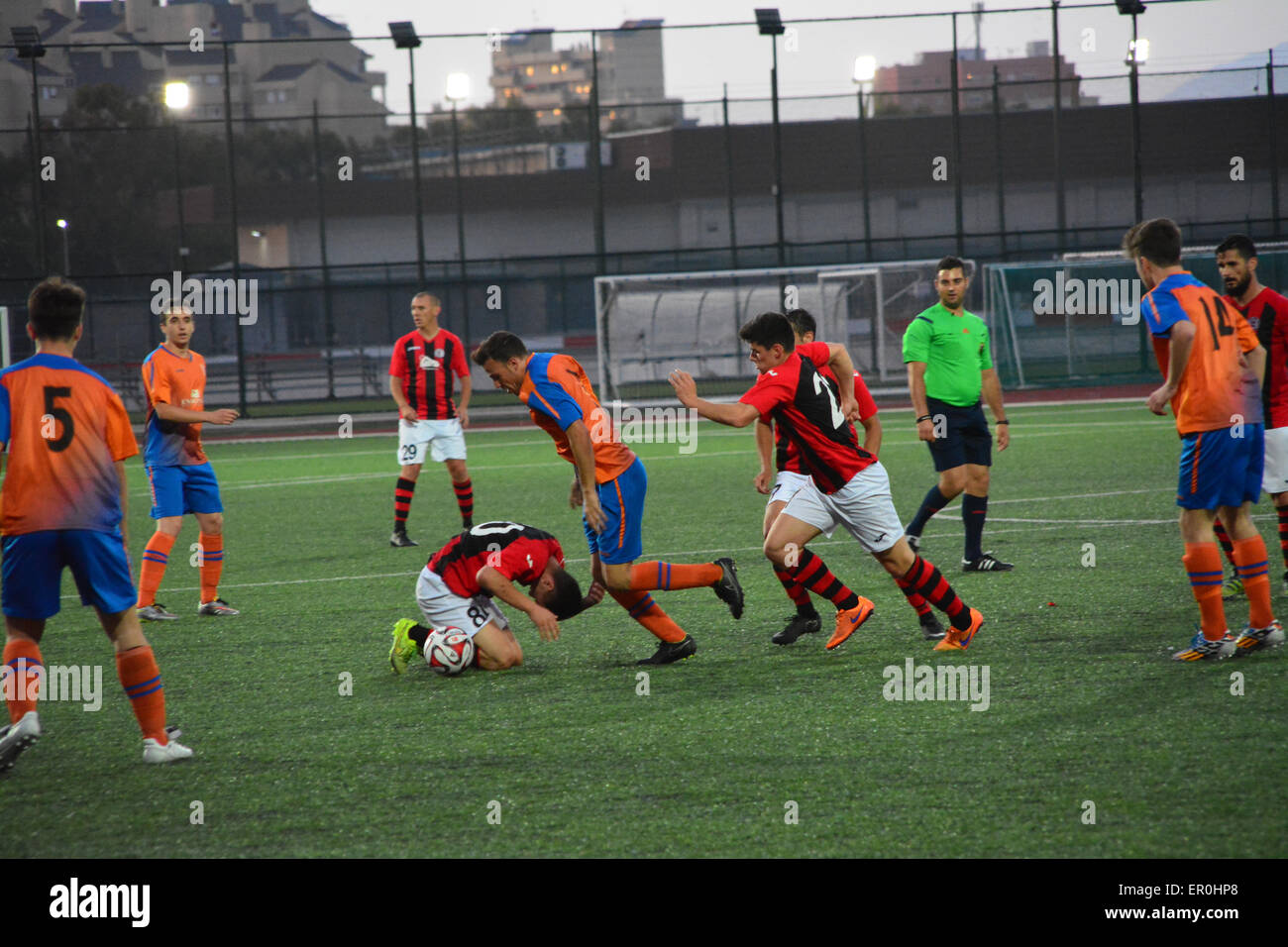 Gibraltar. 24. Mai 2015. Linocln rot Imps wurden gekrönt Fußball Champions League in Gibraltar nach dem Gewinn ihrer Finale 9: 0 gegen die Löwen. Lincoln rot Imps werden diesen Sommer zum zweiten Mal nach der erfolgreichen Verteidigung ihren Titel in der Champions-League-Qualifikation spielen. Nächste Woche werden sie in der Rock-Cup-Finale gegen Lynx spielen. Bildnachweis: Stephen Ignacio/Alamy Live-Nachrichten Stockfoto