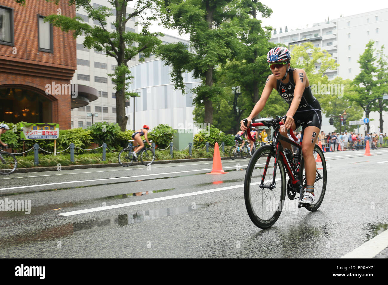 Stadt Yokohama, Kanagawa, Japan. 16. Mai 2015. Yuko Takahashi (JPN) Triathlon: 2015 ITU World Triathlon Serie Yokohama Women Elite in der Stadt Yokohama, Kanagawa, Japan. © YUTAKA/AFLO SPORT/Alamy Live-Nachrichten Stockfoto
