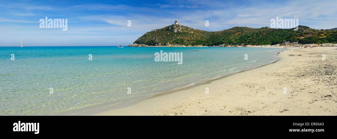 Villasimius, Sardinien, Italien, 05.07.2015. Panoramablick auf den berühmten Porto Giunco beach, eines der schönsten in Sardinien. Stockfoto
