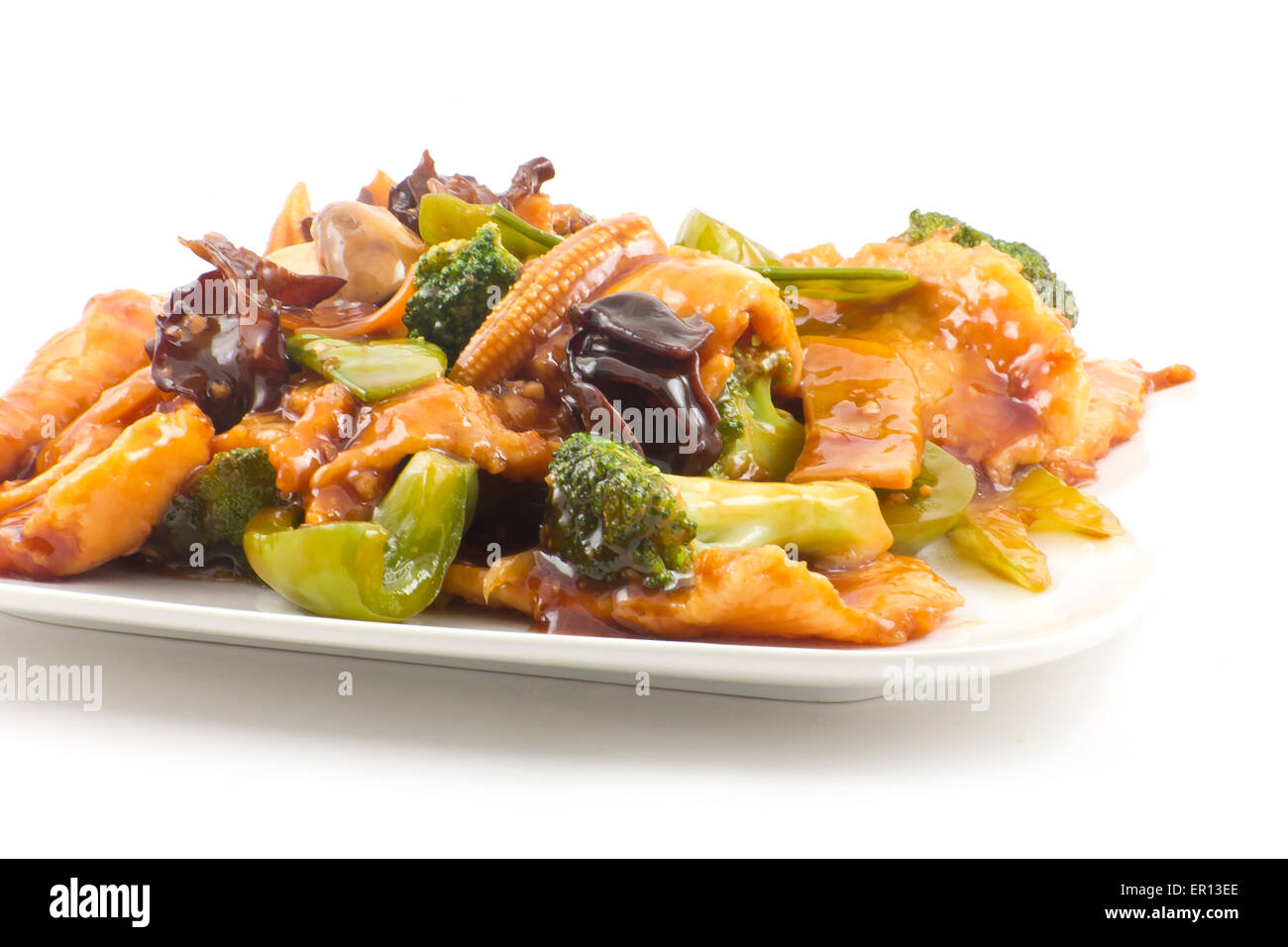 Yu-Shiang Huhn mit Knoblauchsauce und sautierten chinesisches Mischgemüse Stockfoto