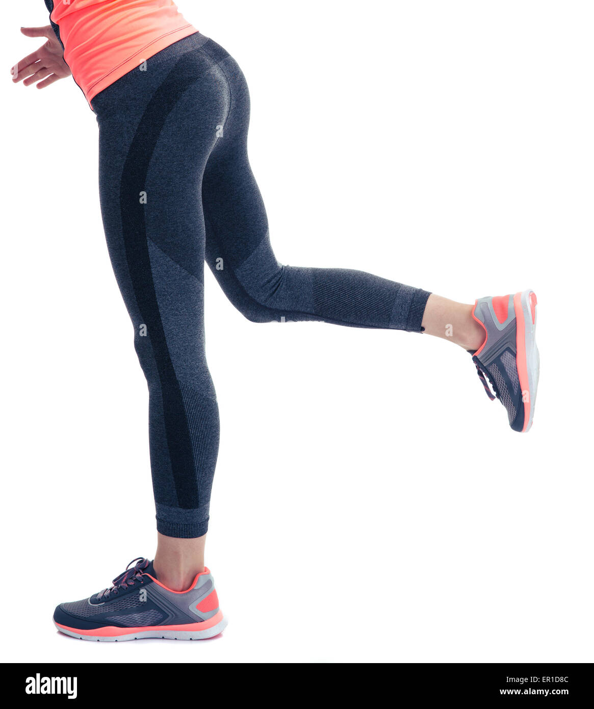 Nahaufnahme Bild des weiblichen Fitness Beine in Sportbekleidung isoliert auf weißem Hintergrund Stockfoto