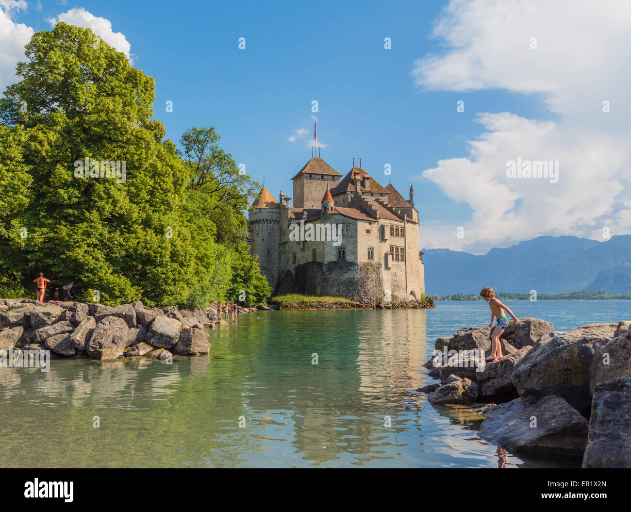 Veytaux, Kanton Waadt, Schweiz. Chateau de Chillon am Genfer See (Lac Léman Stockfotografie Alamy Veytaux, Kanton Waadt, Schweiz. Chateau de Chillon am Genfer See (Lac Léman Stockfotografie Alamy