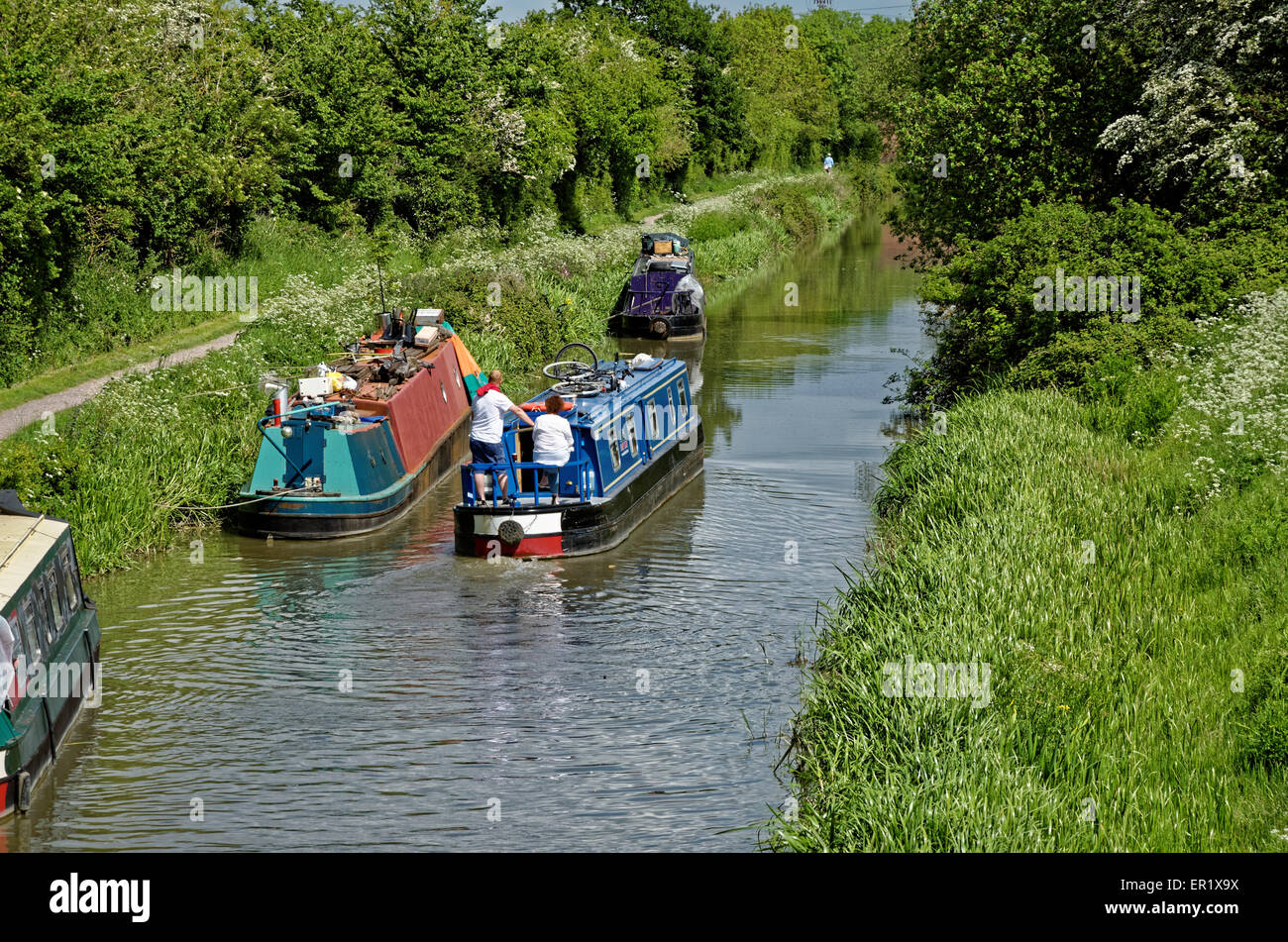 Narrowboats auf Kennet & Avon Canal Stockfoto