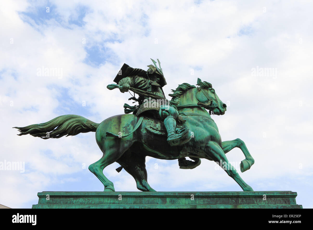 Statue des großen Samurai Kusunoki Masashige an der East Gardens befindet sich am Kaiserpalast von Tokio, Japan. Stockfoto